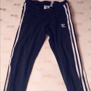 Adidas legging *bought from Pacsun*